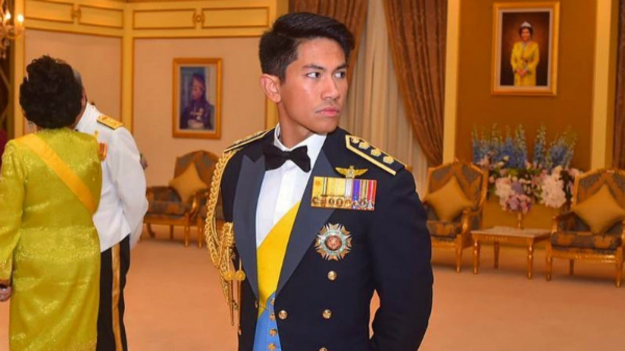 Al convertirse oficialmente en ministro de Asuntos Exteriores de Brunei, las acciones del príncipe Abdul Mateen llamaron la atención