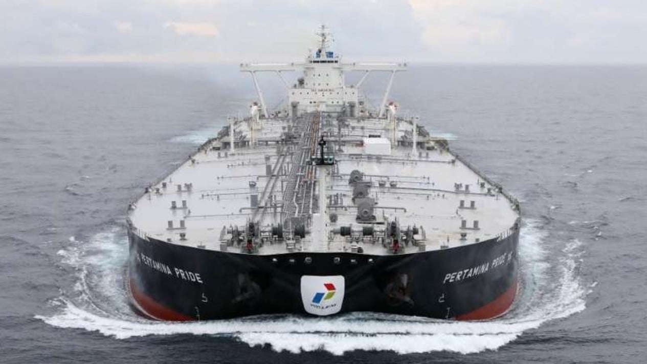 6023933769b99-tanker-pertamina-pride_1265_711.jpg