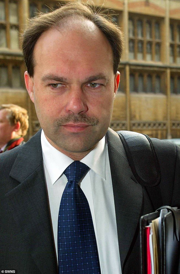 Un marido que asesinó a su mujer y no reveló el paradero de su cuerpo sale de prisión