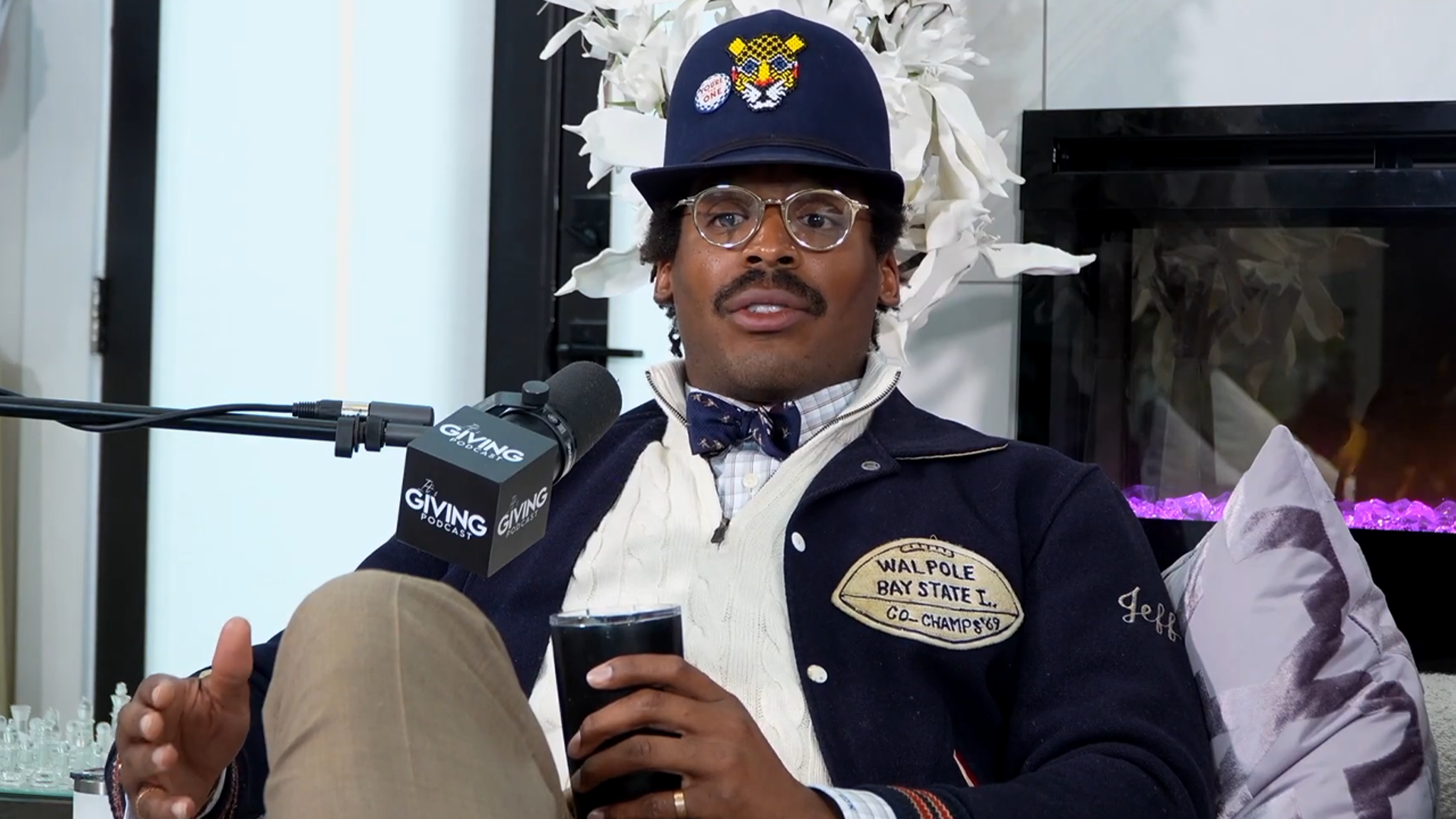 Cam Newton, padre de nueve hijos, dice que las mujeres pierden valor cuanto más hijos tienen