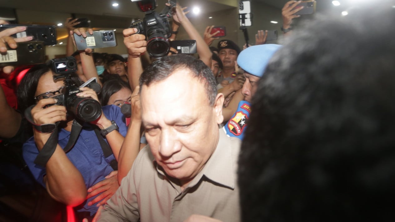 ¡Un caso contra el jefe de la policía metropolitana porque Firli Bahuri no fue arrestada! El demandante Roy se refirió a la diferencia de trato entre Suryo y la Dra. Tifa.