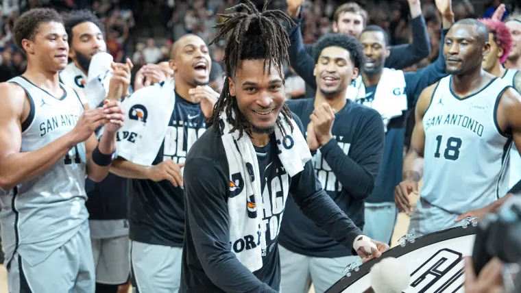 Julian Champagne explica por qué los San Antonio Spurs se han convertido en aspirantes al título esta temporada