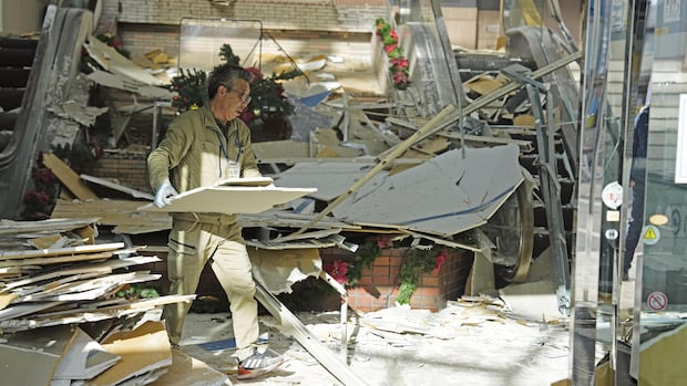 67-Magnitude-Earthquake-Hits-Northeastern-Japan-Small-Tsunami-Waves-Reported.jpg