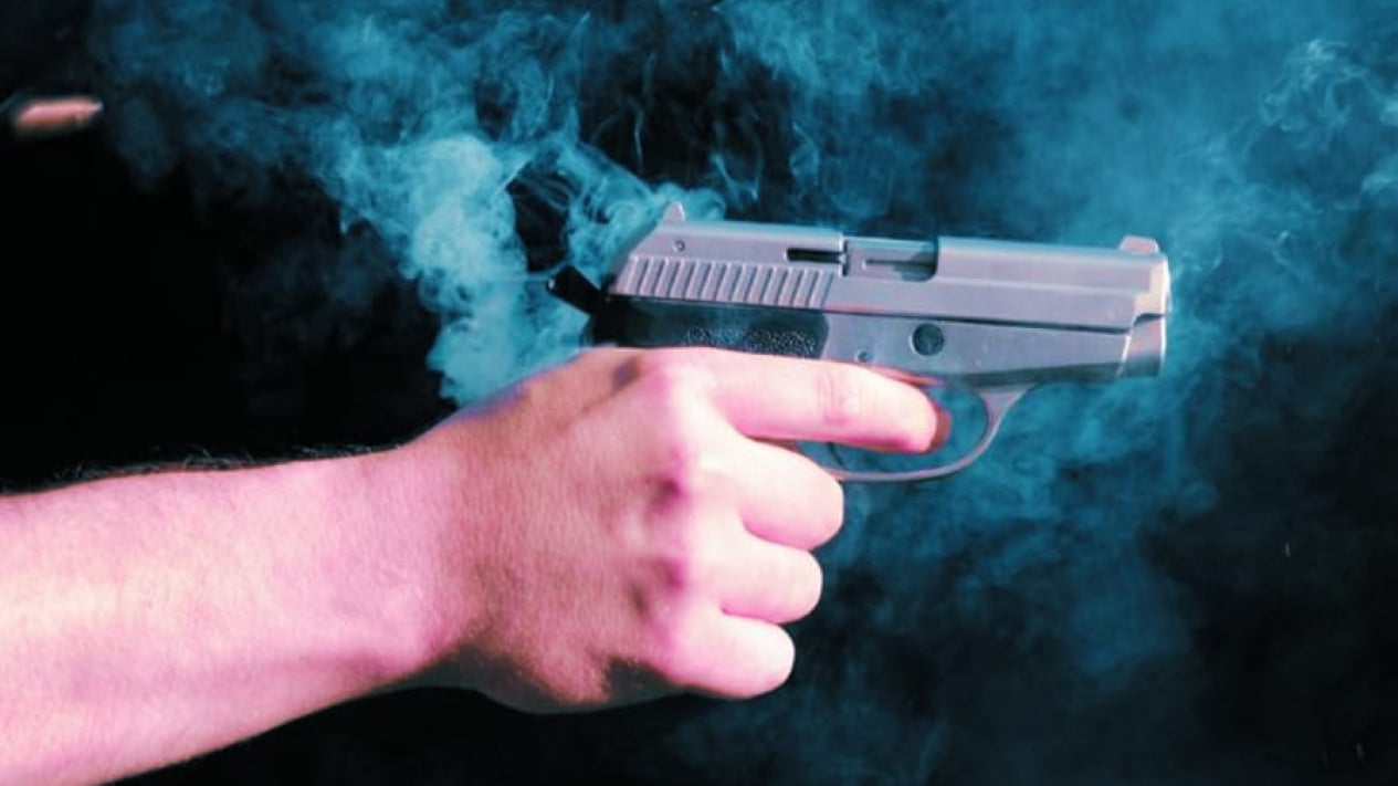 SEGUNDOS: Hombre asesinado a tiros con pistola de airsoft mientras compraba arroz frito, motivado por deuda de marihuana