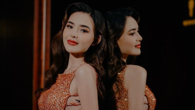 Amanda Manopo, no nacida y ya abusada, se entristece cuando le dicen que su futuro hijo es un hijo ilegítimo.