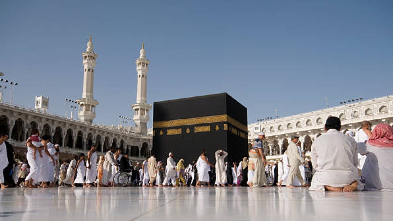 67440dd9c2c85-ilustrasi-jemaah-haji_1265_711.jpg