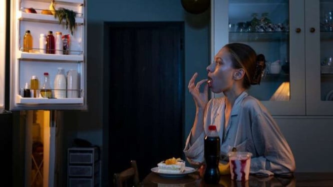 No se siente inmediatamente después de comer, ya que esto puede afectar el azúcar en sangre y el peso.