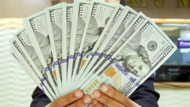 El dólar estadounidense se fortalece después de que Trump levanta los aranceles a Europa, ¿qué pasó con la rupia?