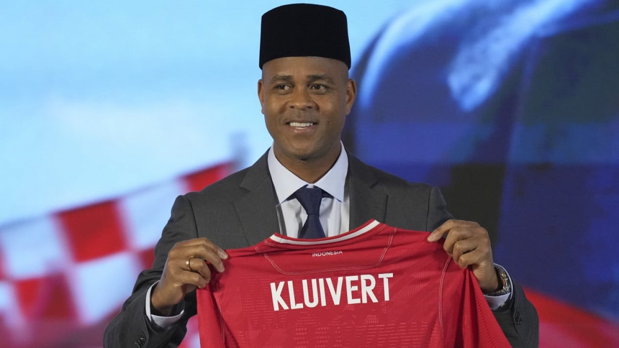 6783be8eefc05-pelatih-timnas-indonesia-patrick-kluivert_1265_711.jpg