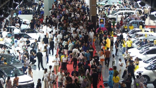 ¡IIMS está listo para exhibir robots y autos voladores, los últimos precios de Vespa!