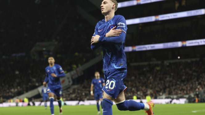 67bd34d57a09b-selebrasi-gelandang-chelsea-cole-palmer_665_374.jpg