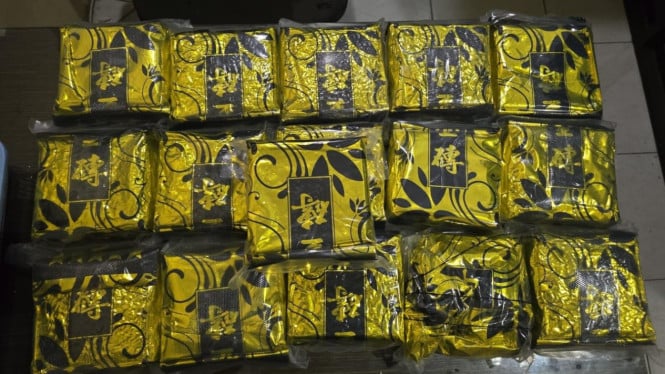 67ce0b83bf9fc-kirim-mobil-ke-jakarta-melalui-jasa-ekspedisi-di-medan-ternyata-ada-sabu-16-kilogram_665_374.jpg