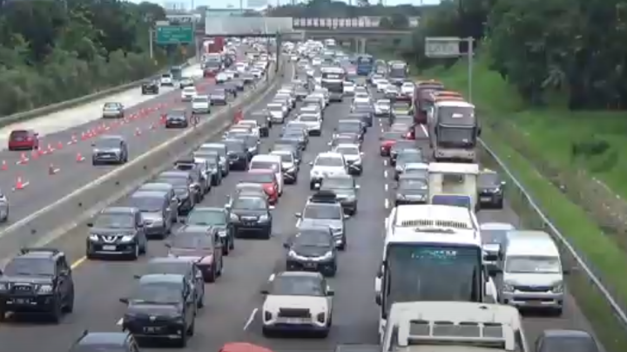 1,4 millones de vehículos salen de Jabodetabek durante el flujo de regreso a casa en 2026, el H-3 establece un récord de Eid