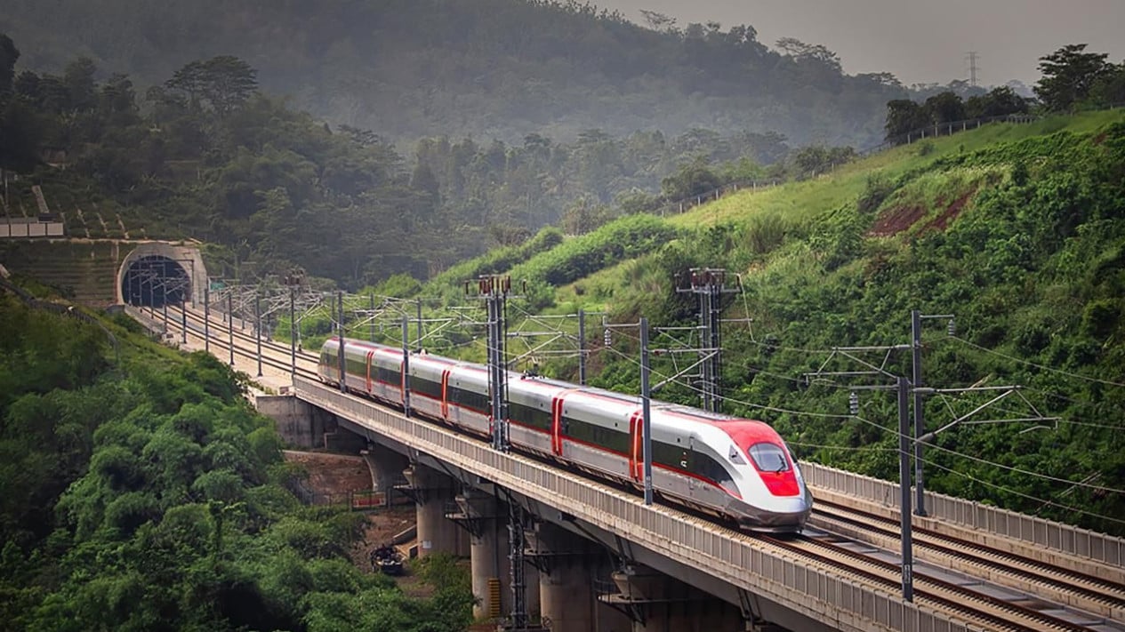 Prabowo nombró a AHY presidente del Comité del Tren Rápido Yakarta-Bandung