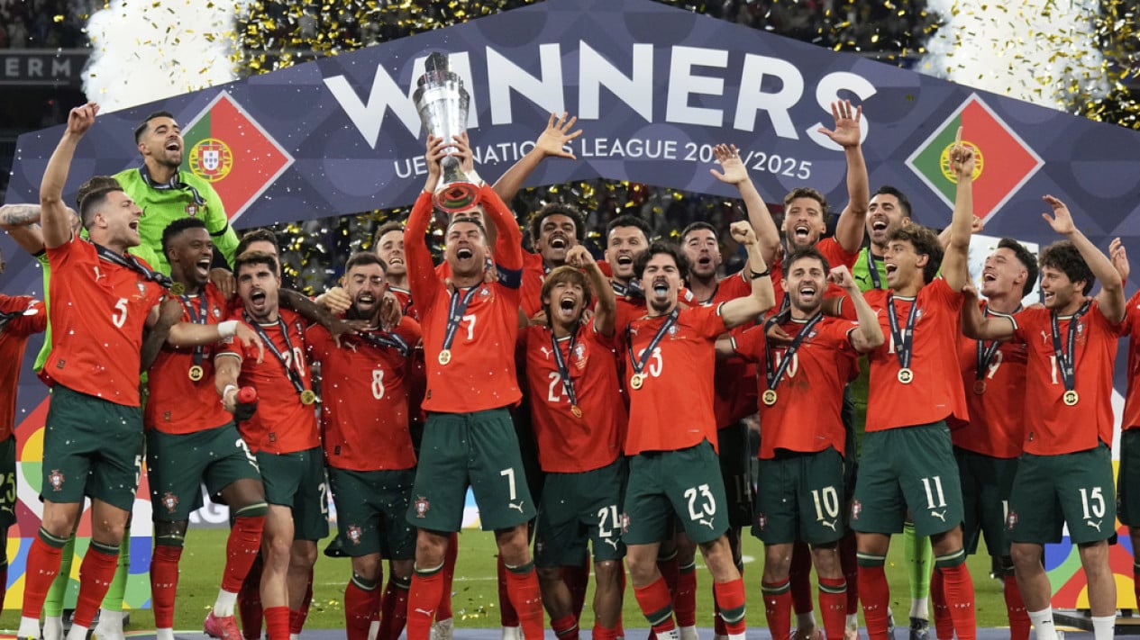 6846df59d0c6f-timnas-portugal-juara-uefa-nations-league-2024-25_1265_711.jpg
