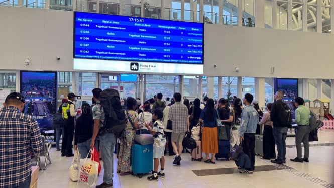 Vacaciones de Navidad: 7.000 turistas malasios utilizan el tren Whoosh Fast