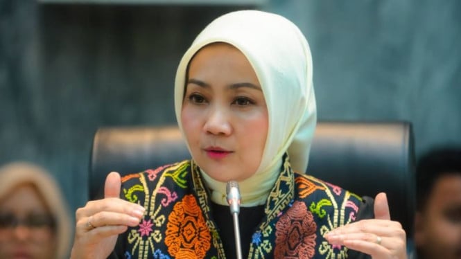 Confesión viral de un camarero de restaurante en Bandung ¿Es diferente la actitud de Atalia Pratya en las redes sociales?