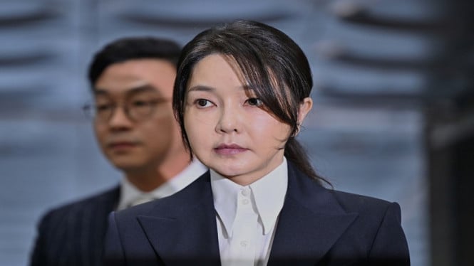La ex primera dama de Corea del Sur ha sido condenada a 15 años de prisión por un escándalo de sobornos