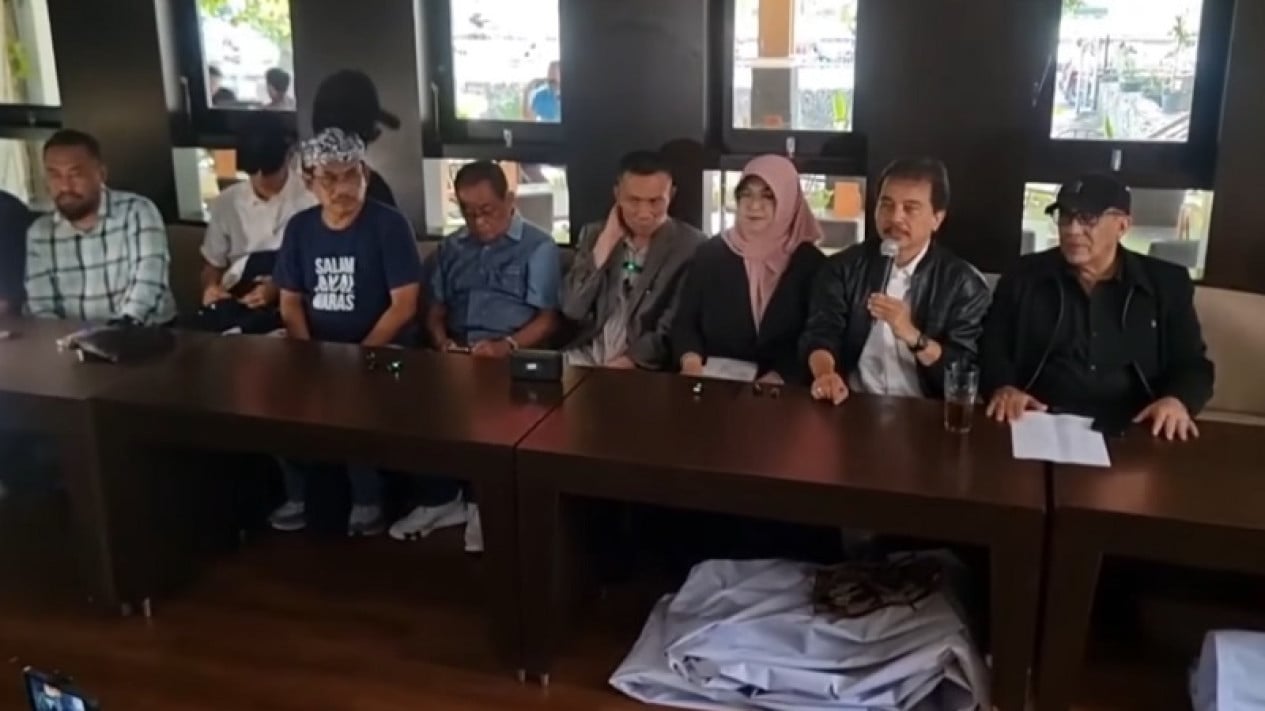 Después de la paz, Rismon admite que la investigación del libro blanco de Jokowi es errónea. Listo para reescribir 700 páginas