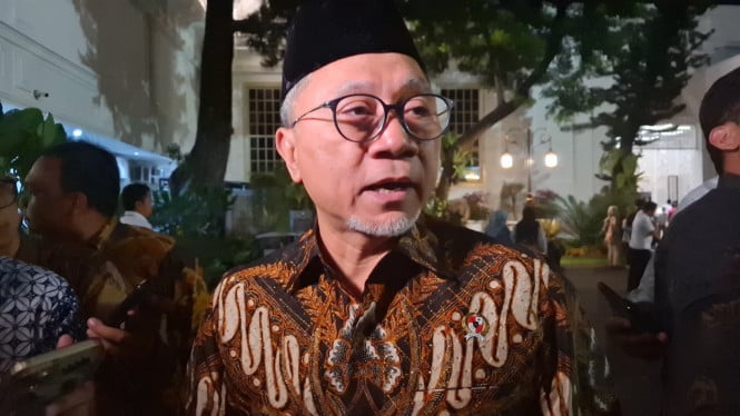 68b59afad31ac-ketua-umum-pan-zulkifli-hasan-alias-zulhas-di-istana-kepresidenan-jakarta_665_374.jpg