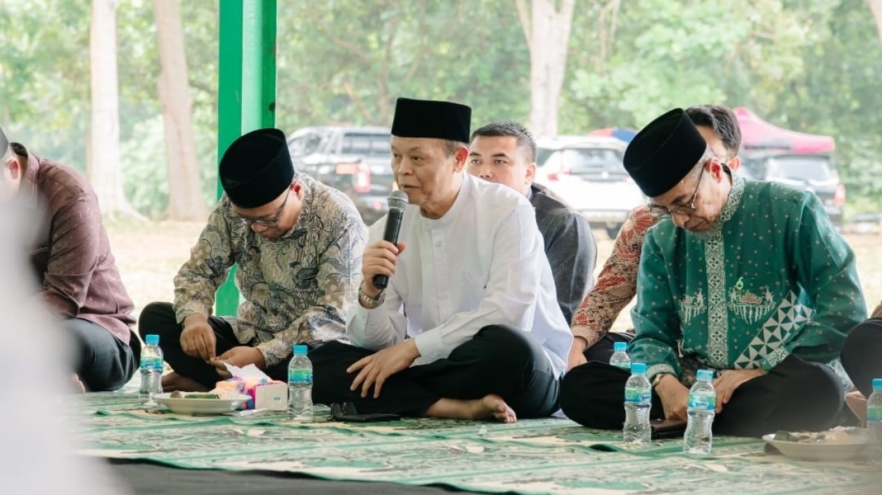 68b641a059097-hidayat-nur-wahid-gelar-doa-bersama_1265_711.jpg