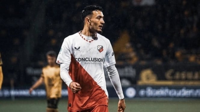 ¿Ivar Jenner se separó oficialmente del FC Utrecht y se unió al Persija Jakarta o al Dewa United?