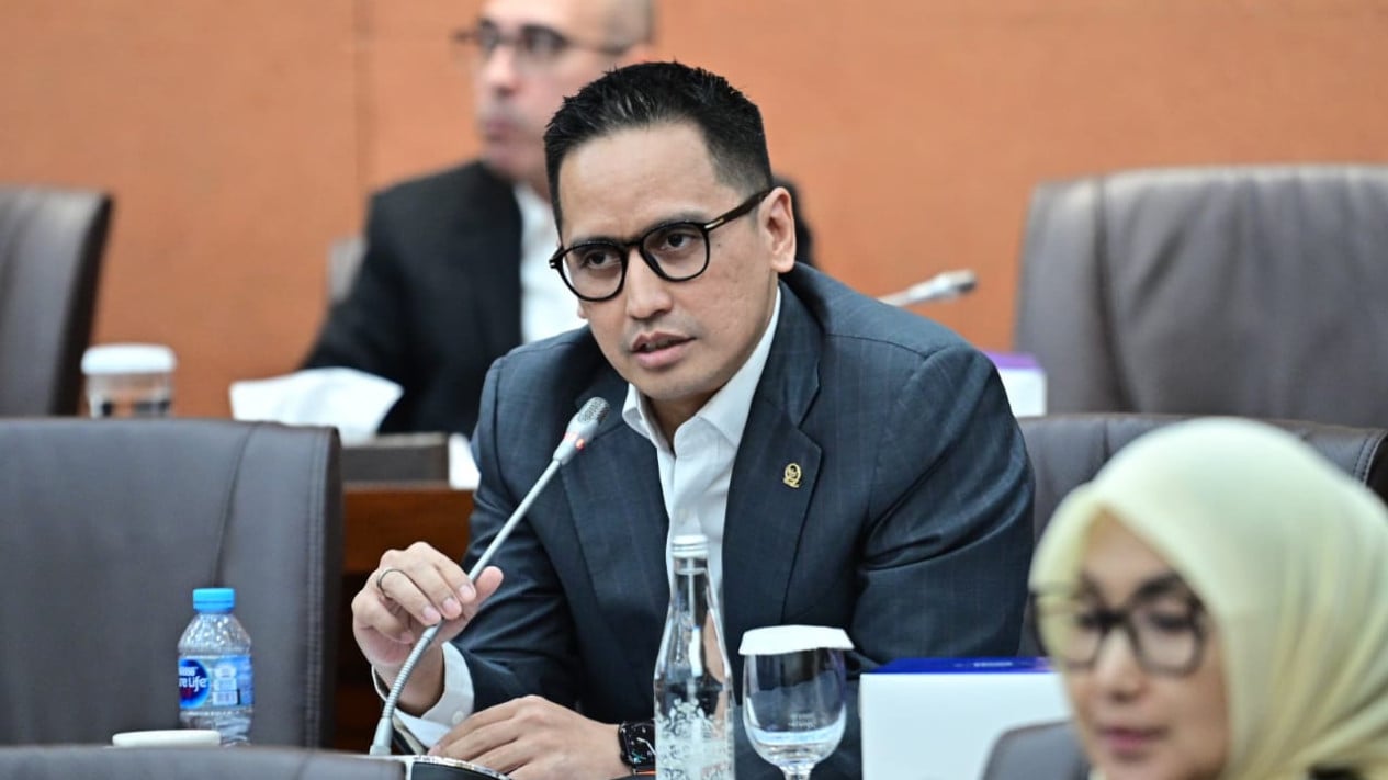 68cd4d23cd1ee-anggota-komisi-vi-dpr-ri-fraksi-golkar-firnando-ganinduto_1265_711.jpeg