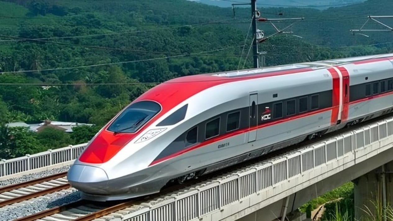 68e4909ba60ca-kereta-cepat-whoosh_1265_711.jpg