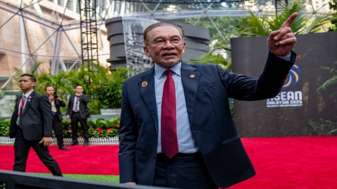 El primer ministro malasio, Anwar Ibrahim, enferma tras presidir la cumbre de la ASEAN