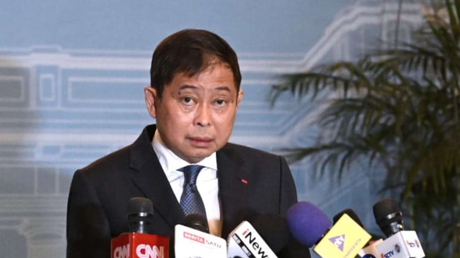 6908b81d334ec-mantan-menteri-perhubungan-menhub-ignasius-jonan_665_374.jpg