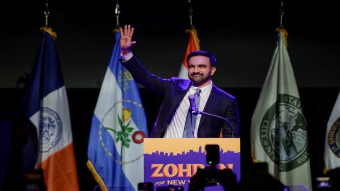 690c24ffac06a-zohran-mamdani-terpilih-sebagai-wali-kota-new-york_665_374.jpg