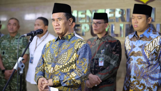 Los precios del petróleo siguen altos y Amran ha amenazado con tomar acciones contra los empresarios que juegan con los precios.