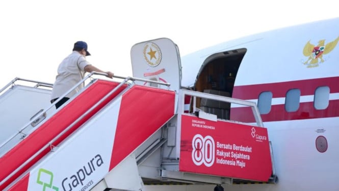Desde el centro de Tapanuli, Prabowo partió hacia Asay para visitar el lugar del desastre de las inundaciones.