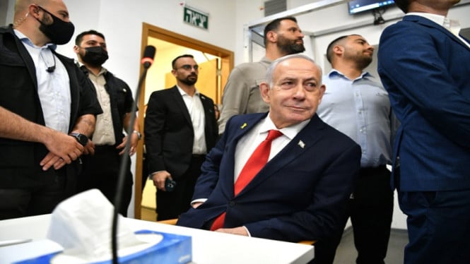 El primer ministro Netanyahu asiste a una audiencia sobre corrupción tras pedir perdón al presidente