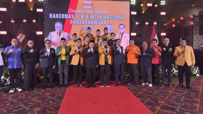 69318215289a9-pembukaan-rakernas-partai-hanura-di-bandung_665_374.jpg