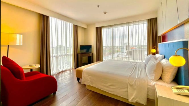 6936d33abe5eb-ilustrasi-kamar-hotel_665_374.jpeg