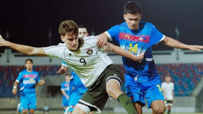 6936dab66b211-duel-timnas-indonesia-u-22-vs-filipina-u-22_665_374.jpg