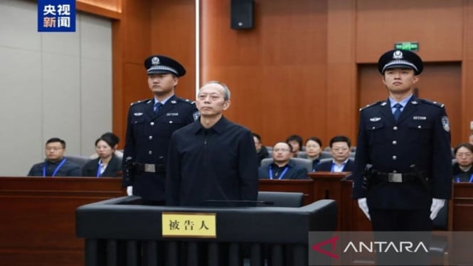 693787e868874-menteri-olahraga-china-gou-zhongwen_665_374.jpg