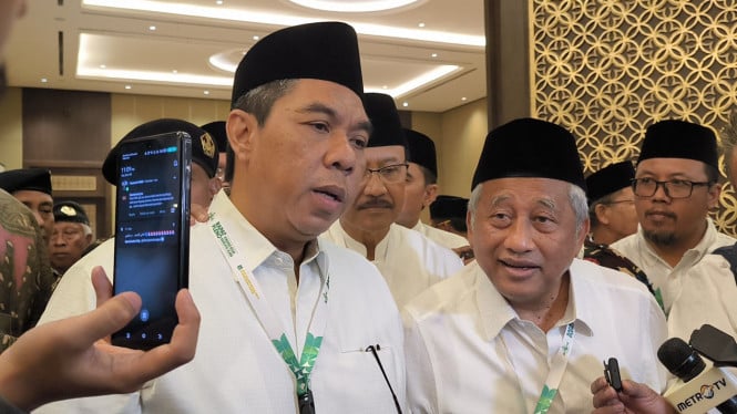 69391449982fb-pj-ketum-pbnu-zulfa-mustofa-dan-rais-syuriyah-pbnu-mohammad-nuh_665_374.jpg