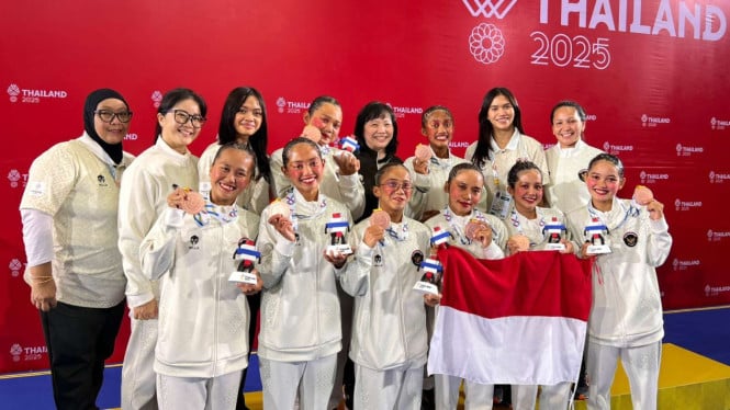 693e30179bbe0-renang-artistik-indonesia-di-sea-games-2025_665_374.jpeg