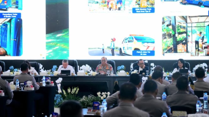 693fd184509b4-rapat-koordinasi-lintas-sektoral-pengamanan-natal-dan-tahun-baru_665_374.jpg
