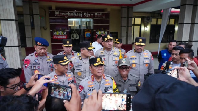 El subjefe de policía visitó la zona posterior al desastre en el centro de Tapanuli, donde el principal objetivo era el acceso temprano.