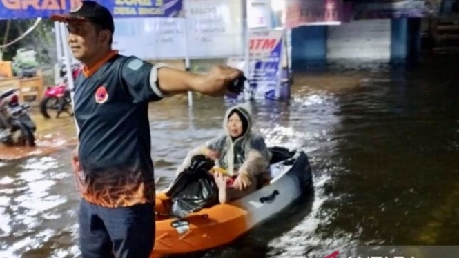 18.348 residentes, 302 obligados a huir debido a las inundaciones en Banjar-Kalsel