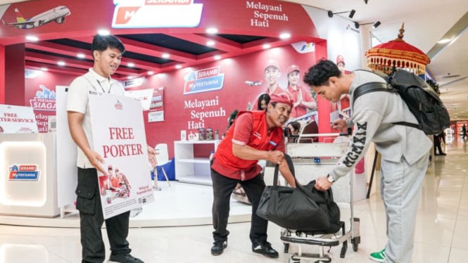 Pertamina Veranda ofrece servicios gratuitos de portería y masajes a los turistas en el aeropuerto Ngurah Rai durante el periodo navideño