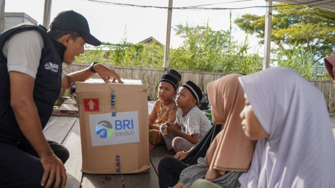 BRI ejecuta un programa de curación de traumas para niños afectados por inundaciones en Sumatra