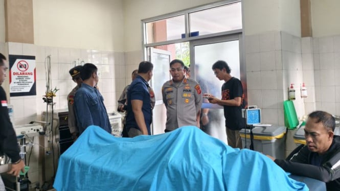 Dos paracaidistas se ahogaron en el incidente de colisión de paracaídas en Pangandaran