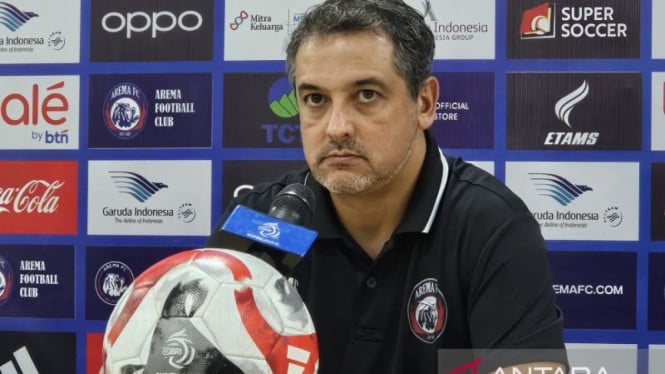 19 oportunidades sin goles, Marcos Santos revela el motivo de la derrota de Arema en casa ante Persita