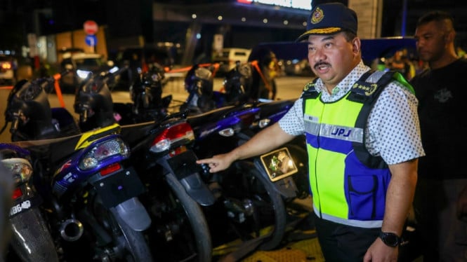 Si utilizas matrículas impares, la multa equivale al precio de una moto nueva.