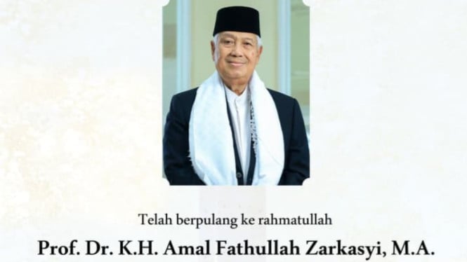 6958ec83ae754-kiai-gontor-kh-amal-fathullah-zarkasyi-berpulang-ke-rahmatullah_665_374.jpg