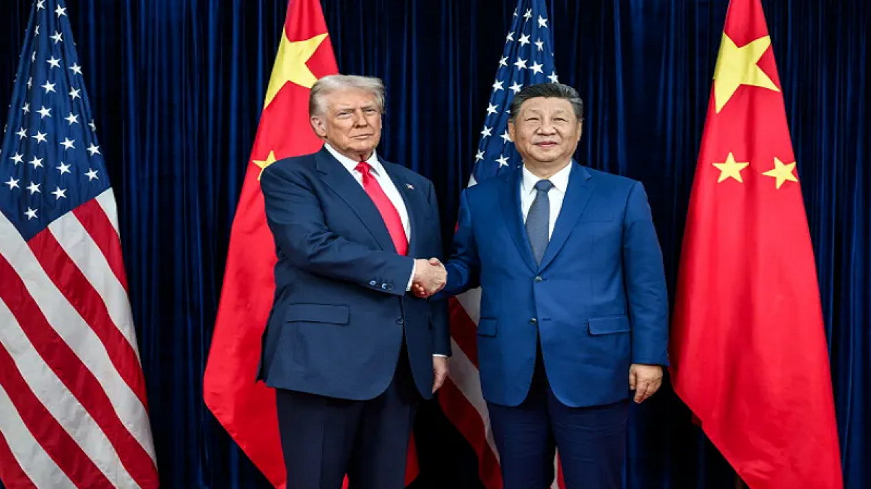 6960e7176e0fc-presiden-as-donald-trump-bersama-presiden-china-xi-jinping_1265_711.png